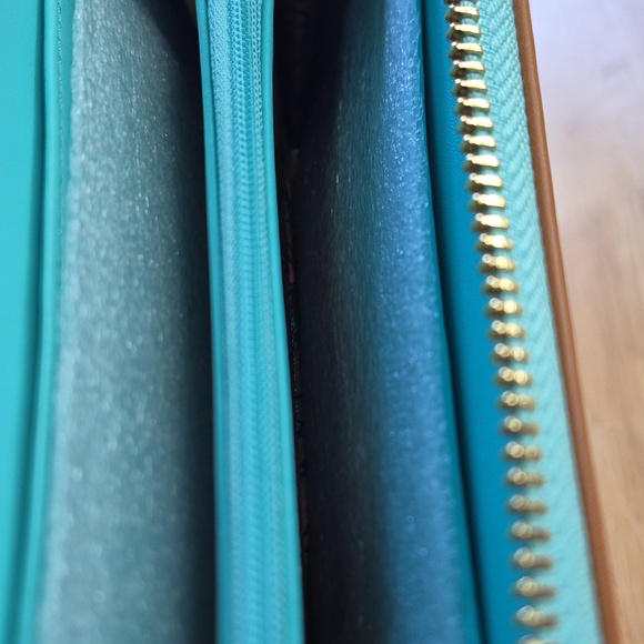 Scooby DOO Loungefly Wallet - Picture 3 of 5